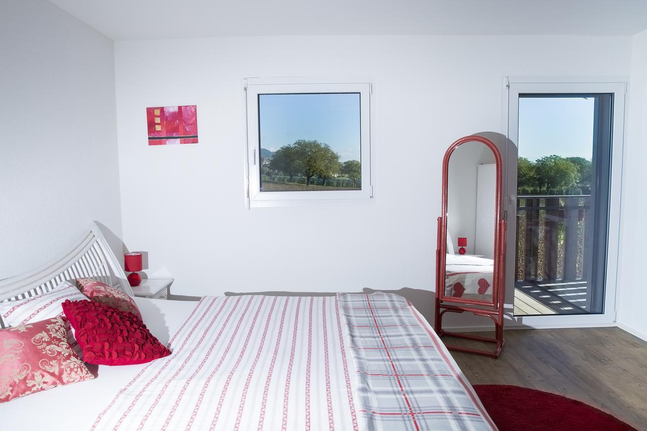 Cave Du Treyblanc Bed & Breakfast Luins Luaran gambar