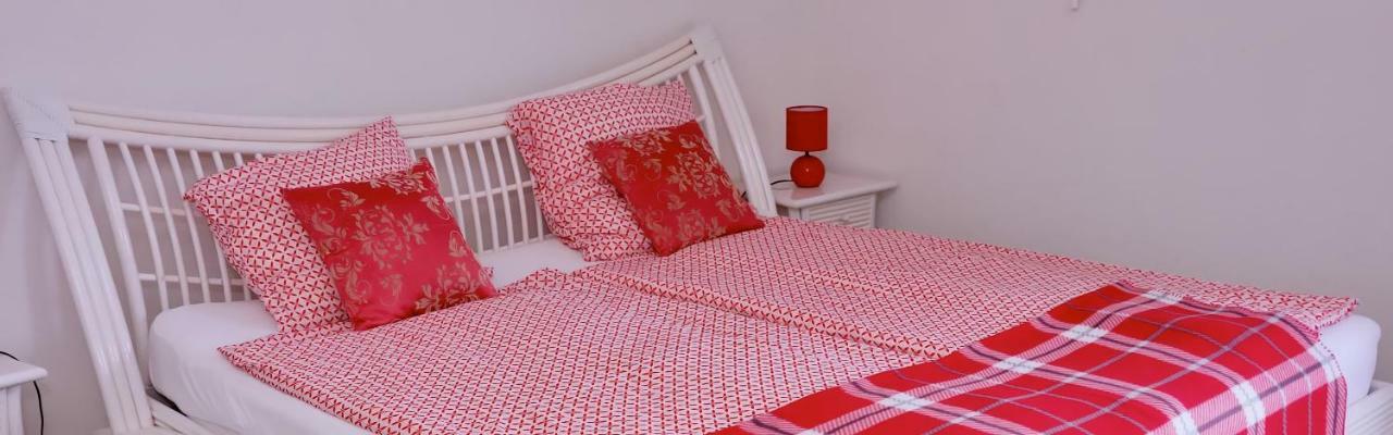 Cave Du Treyblanc Bed & Breakfast Luins Luaran gambar