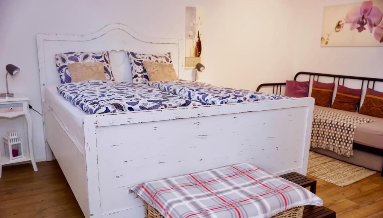 Cave Du Treyblanc Bed & Breakfast Luins Luaran gambar